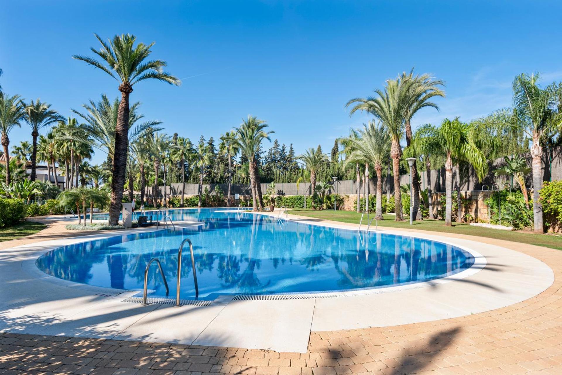 Stylish With Pool In By Costarentals - Ref M51 Apartamento